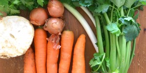 Beitragsbild des Blogbeitrags Rezept: Selbstgemachter Ersatz für Suppenwürfel!