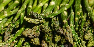 Beitragsbild des Blogbeitrags Ab in die Spargelsaison – Spargelsuppe
