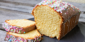 Beitragsbild des Blogbeitrags Selbstgemachter Vanillekuchen & Geheimtipps zu qualitativ hochwertigen Eiern, direkt vom Bauern