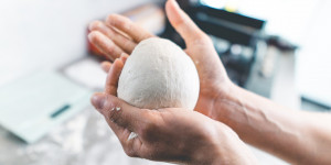Beitragsbild des Blogbeitrags Osterpinze fürs Sonntagsfrühstück