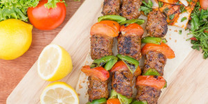 Beitragsbild des Blogbeitrags Geballte Grillleckerei am Spieß