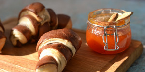 Beitragsbild des Blogbeitrags Ribisel-Apfel Marmelade für saure Zungen