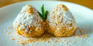 Beitragsbild des Blogbeitrags Köstliche Marillenknödel zum Anbeißen!