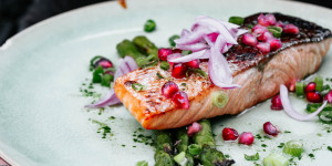 Beitragsbild des Blogbeitrags Lecker & gesund vereint im Lachssteak