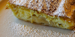 Beitragsbild des Blogbeitrags Topfenstrudel wie von Oma