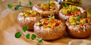 Beitragsbild des Blogbeitrags Perfekte Beilage: gefüllte Champignons