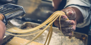 Beitragsbild des Blogbeitrags Herrlich geschmackvoll – Fettuccine mit Lauch und Crème fraîche 