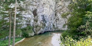 Beitragsbild des Blogbeitrags Höllental: Wandern am 1. Wiener Wasserleitungsweg 