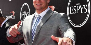 Beitragsbild des Blogbeitrags Rob Gronkowski beendet seine Karriere 