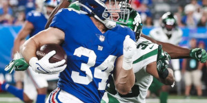 Beitragsbild des Blogbeitrags Platzgummer setzt Highlight in seinem ersten NFL Spiel