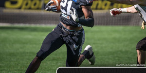 Beitragsbild des Blogbeitrags Allzweckwaffe Davion Washington kehrt zu Raiders zurück