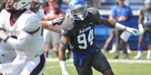 Beitragsbild des Blogbeitrags Derrick Brumfield verstärkt D-Line der Raiders Tirol 