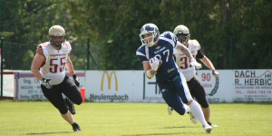 Beitragsbild des Blogbeitrags Blue Hawks setzen ihren Siegeslauf fort