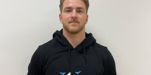 Beitragsbild des Blogbeitrags Nationalspieler Felix Wenz verstärkt Offensive der Munich Ravens