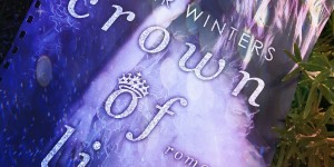 Beitragsbild des Blogbeitrags (Rezension – Werbung) Crown of Lies (Truth and Lies 1) – Pepper Winters