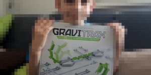 Beitragsbild des Blogbeitrags (Family-Time-Rezension – Werbung) GraviTrax Erweiterung Brücken von Ravensburger 
