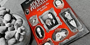 Beitragsbild des Blogbeitrags (Rezension – Werbung) The Addams Family – Alles über die Familie. Das Erstlese-Buch zum Film von Alexandra West
