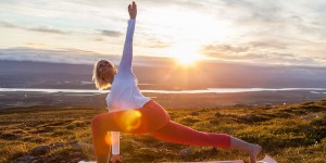 Beitragsbild des Blogbeitrags 10 Übungen: Dehne und stärke deinen Iliopsoas mit Yoga 