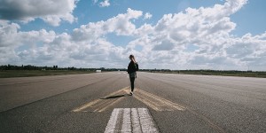 Beitragsbild des Blogbeitrags Solo Travel: Freedom & Fun? Or Boredom & Nightmares?