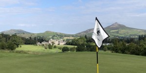Beitragsbild des Blogbeitrags Irland, letzter Teil (6): Powerscourt Golf Club/West – fifty shades of Green und Golf-Apartheid 