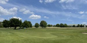 Beitragsbild des Blogbeitrags Reiters Golf Club: Burgenländischer Golf-Krimi in Bad Tatzmannsdorf 