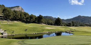 Beitragsbild des Blogbeitrags Mallorca – Golf De Andratx: ein bissl Adamstal auf den Balearen – Bergfeeling mit einer Prise Eleganz