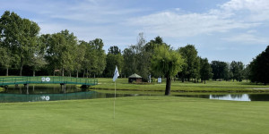 Beitragsbild des Blogbeitrags Piemont – Royal Park I Roveri: mondäner Turiner Traditionsclub mit 36 Loch und Gebirgsbach