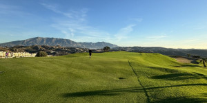 Beitragsbild des Blogbeitrags Marbella 6/7 – Calanova Golf Club: sensationelles Golf mit Meerblick um wenig Geld 