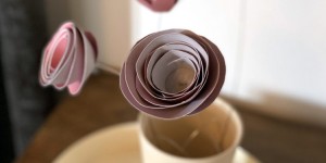 Beitragsbild des Blogbeitrags Ein Blumenstrauß aus Papier zum Valentinstag