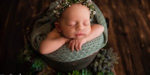 Beitragsbild des Blogbeitrags Newborn Shooting zu Corona Zeiten 