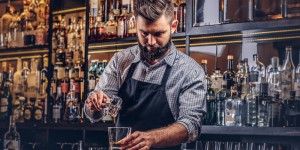 Beitragsbild des Blogbeitrags Barkeeper: Ein abwechslungsreicher und vielseitiger Beruf