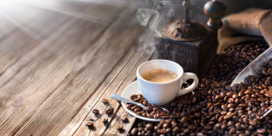 Beitragsbild des Blogbeitrags Vom Mokka bis zum Fiaker Kaffee: Spezialitäten aus Österreich 