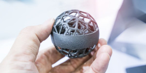 Beitragsbild des Blogbeitrags Additive Fertigung: Definiert der 3D-Druck die Metallbranche neu?
