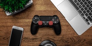 Beitragsbild des Blogbeitrags PS4 Controller – Die besten Angebote vor Weihnachten