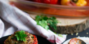 Beitragsbild des Blogbeitrags Low Carb gefüllte Paprika