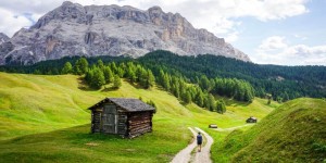 Beitragsbild des Blogbeitrags Armentara Meadows Day Hike in Alta Badia, Dolomites 