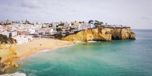Beitragsbild des Blogbeitrags 5 Stunning Hikes in Portugal – Unforgettable Coastal Hiking in Portugal