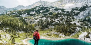 Beitragsbild des Blogbeitrags Best Hikes in Slovenia: Day Hikes and Hut to Hut Hiking Trails