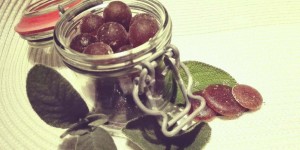 Beitragsbild des Blogbeitrags Salbei-Honig-Bonbons 