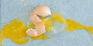 Beitragsbild des Blogbeitrags 10 Dinge, die man niemals mit einem Staubsauger saugen sollte