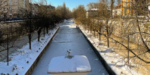 Beitragsbild des Blogbeitrags Eislaufen in Kärnten: Aktuelle Freigaben und Sperren