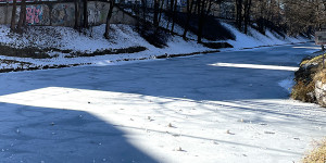 Beitragsbild des Blogbeitrags Eislaufen in Kärnten: Aktuelle Freigaben und Sperren