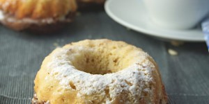 Beitragsbild des Blogbeitrags Saftiger Mandel Marmorkuchen – Low Carb und glutenfrei 