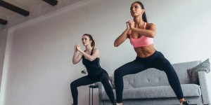 Beitragsbild des Blogbeitrags Beintraining für zuhause – Die 3 besten Übungen für Frauen 