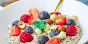 Beitragsbild des Blogbeitrags Low Carb Porridge Rezept – Gesundes Frühstück ohne Kohlenhydrate