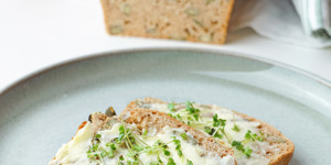 Beitragsbild des Blogbeitrags Vollkornbrot selber backen: Gesundes und einfaches Vollkornbrot Rezept