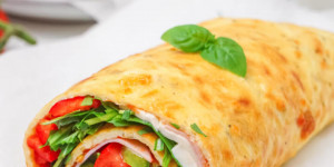 Beitragsbild des Blogbeitrags Low Carb Pizzarolle – Traumhaftes Rezept zum Abnehmen
