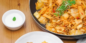 Beitragsbild des Blogbeitrags Low Carb Spitzkohl Hackfleisch Pfanne – Rezept ohne Kohlenhydrate