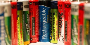 Beitragsbild des Blogbeitrags Tiefentladene Akkus wiederbeleben