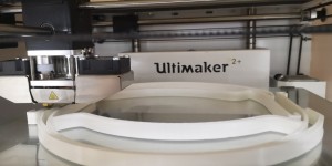 Beitragsbild des Blogbeitrags Faceshields gegen Corona aus dem 3D Drucker